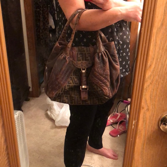 ❤️ Fendi Zucca Spy Bag ❤️ - Picture 2 of 8